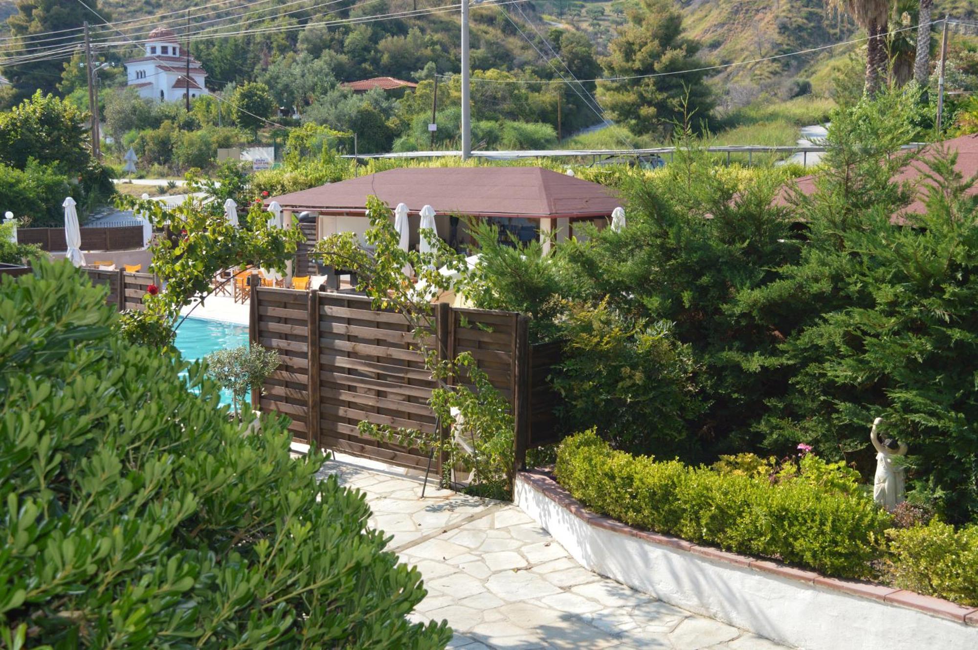 Leonidas Studio Apartments Mola Kalyva Exterior foto