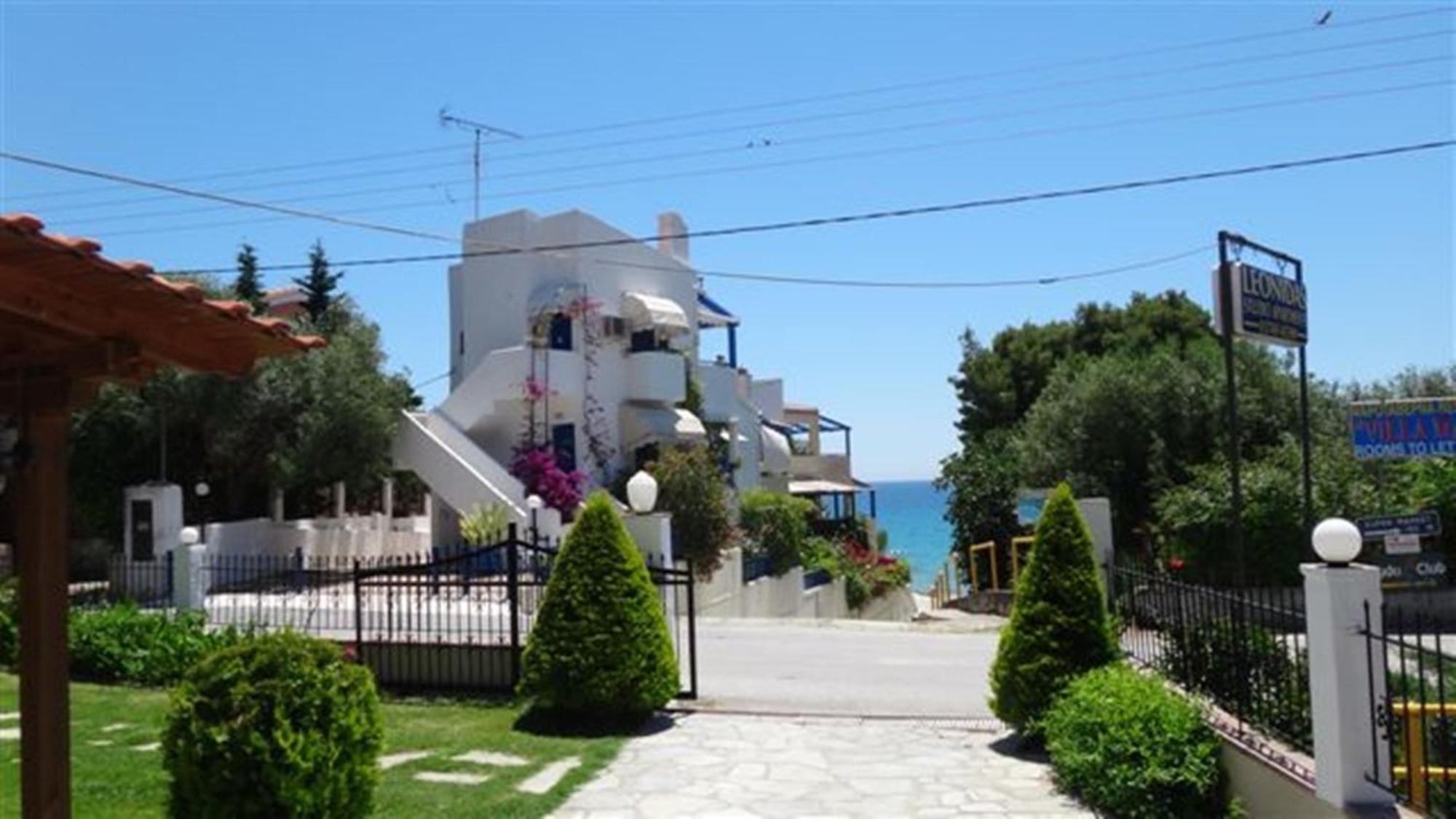 Leonidas Studio Apartments Mola Kalyva Exterior foto