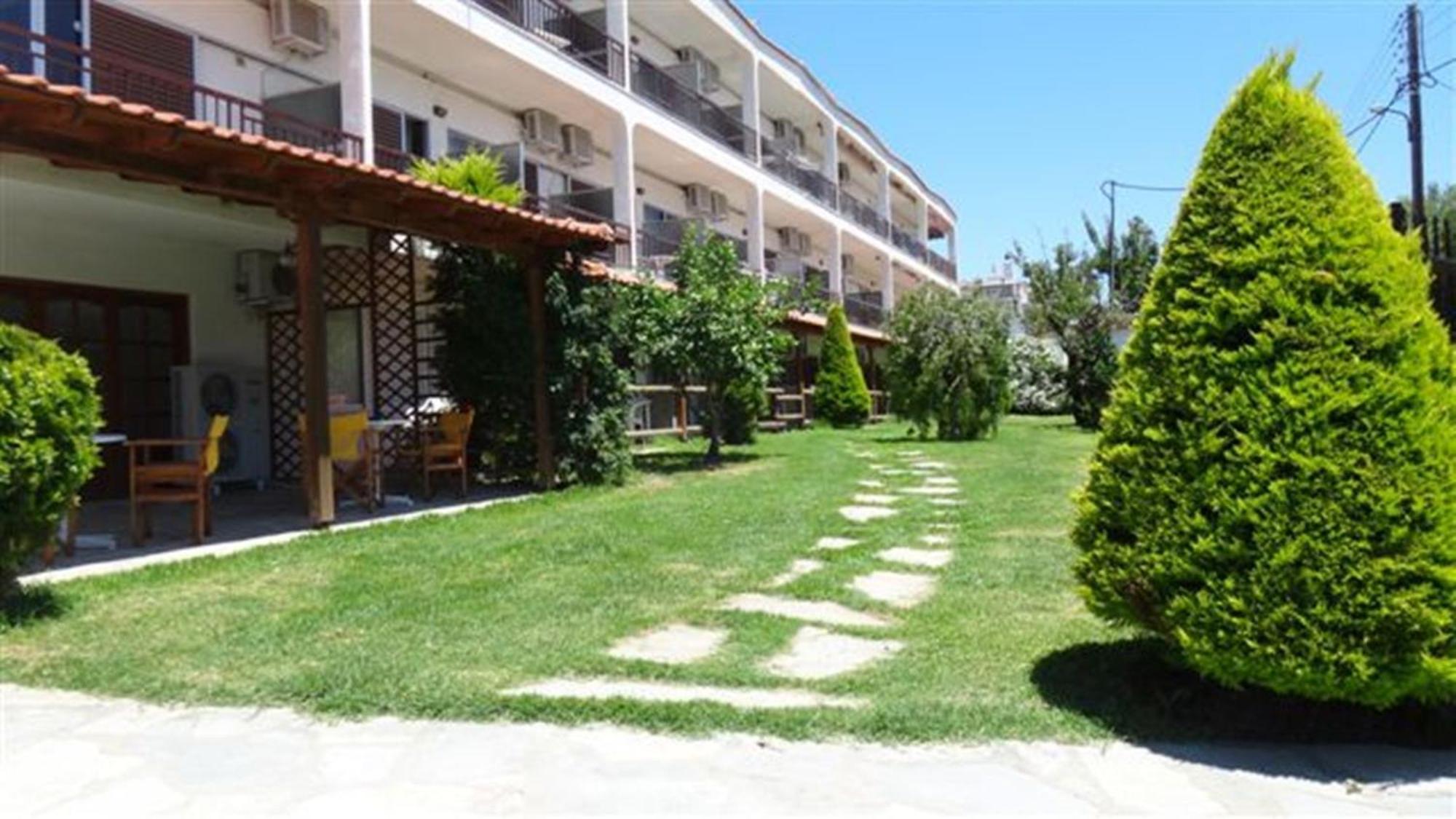 Leonidas Studio Apartments Mola Kalyva Exterior foto